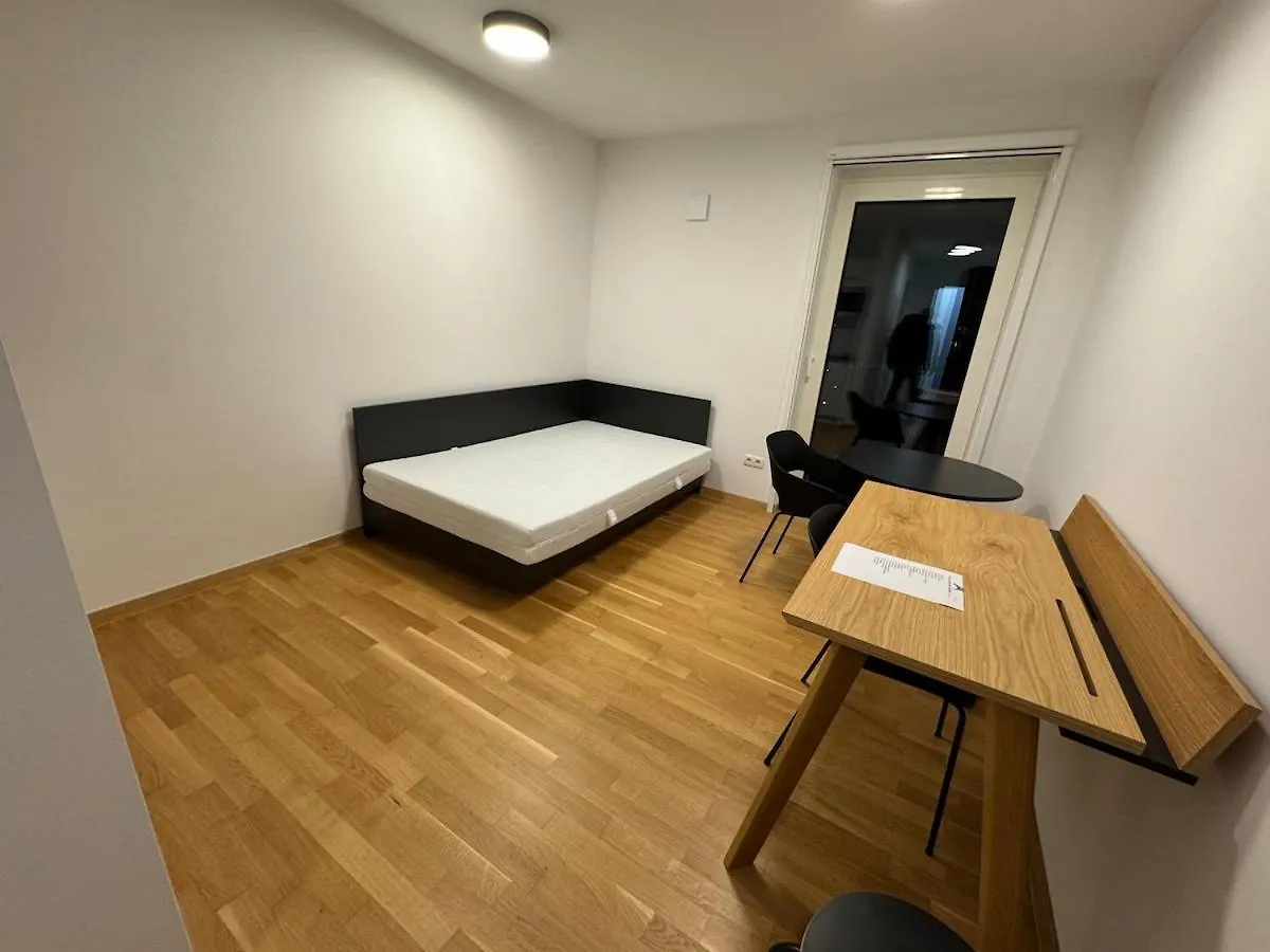 Apartment Innsbrucker Platz 3 Берлин